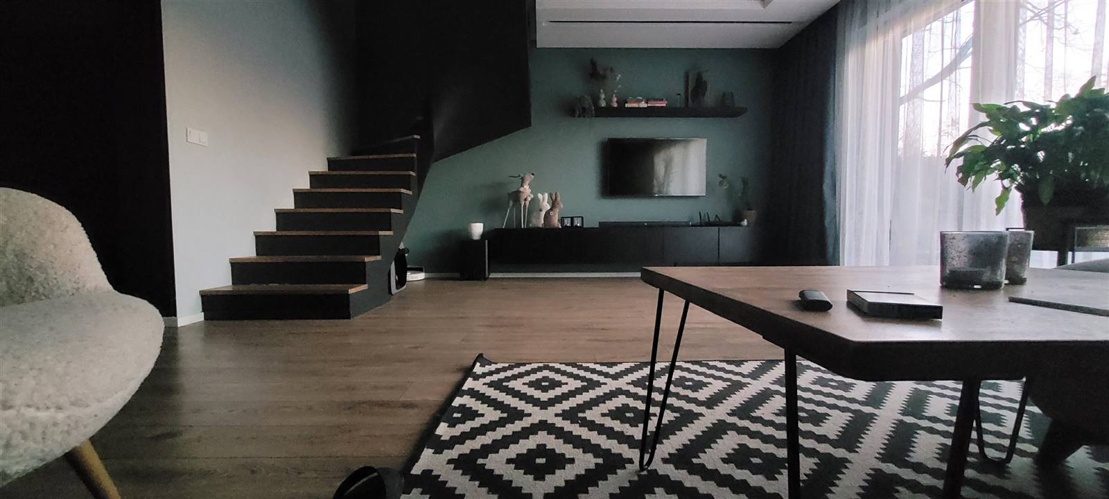 Salon i schody na piętro
